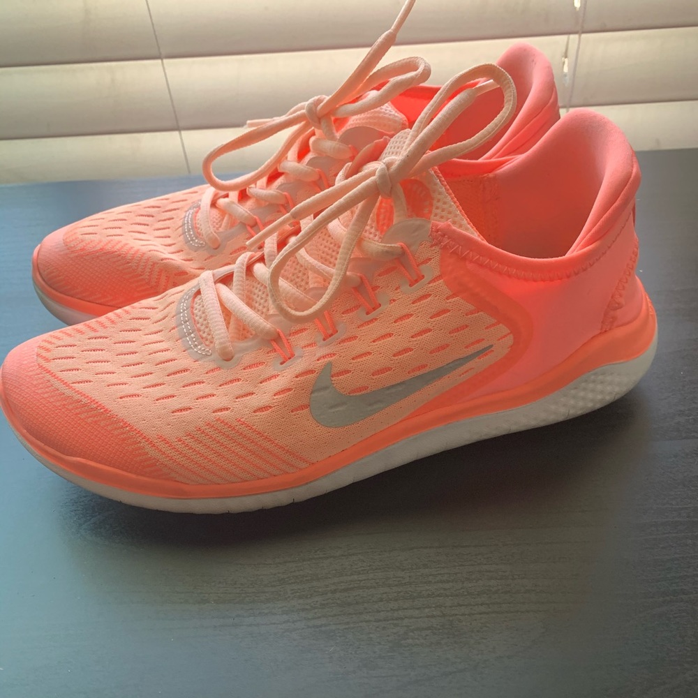 Women Nike free rn 5.0